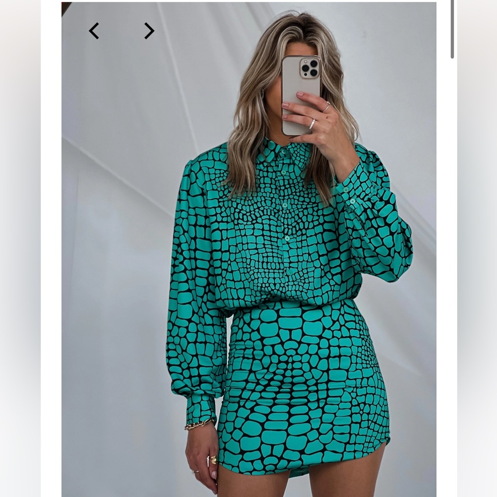 By Egreis Teal skirt